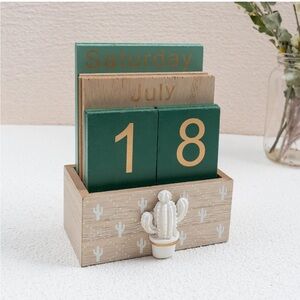✨NEW✨ Wooden Block Desk Calendar
